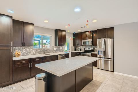 719 E Campus Dr, Tempe, AZ 85282 photo 6
