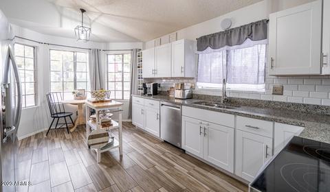 3145 E Kerry Ln, Phoenix, AZ 85050 photo 6