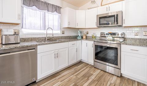 3145 E Kerry Ln, Phoenix, AZ 85050 photo 8