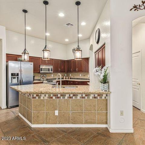 2019 E Valencia Dr, Phoenix, AZ 85042 photo 8