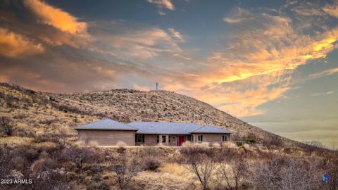 228 Adsit St, Bisbee, AZ 85603