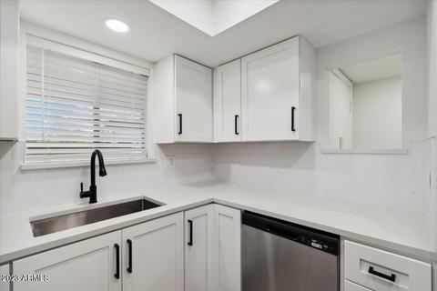 4050 E Cactus Rd #104, Phoenix, AZ 85032 photo 7