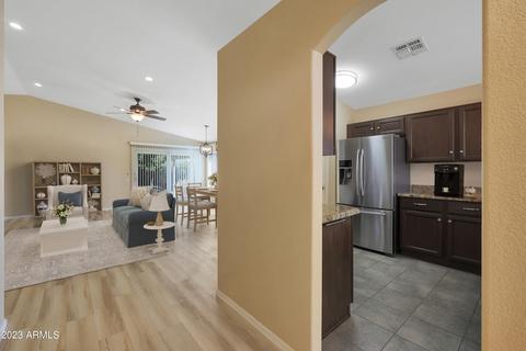 2322 E Monona Dr, Phoenix, AZ 85024 photo 2