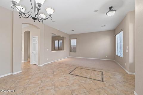 2683 E Blue Spruce Ln, Gilbert, AZ 85298 photo 4