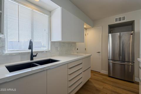 3737 E Turney Ave #208, Phoenix, AZ 85018 photo 15
