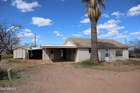 275 E Old Church Rd, Huachuca City, AZ 85616