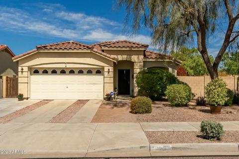 226 E Milada Dr, Phoenix, AZ 85042