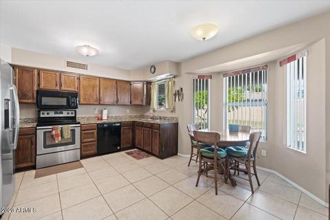 3935 E Hampton Cir, Mesa, AZ 85206 photo 2