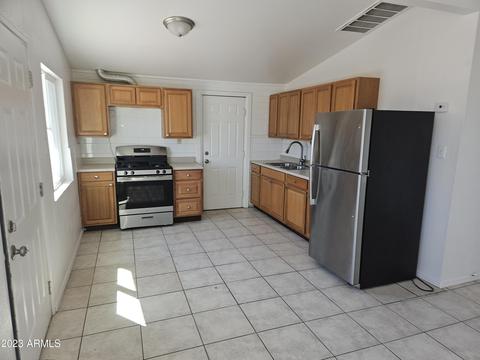 102 E Deasy Ln, Avondale, AZ 85323 photo 5