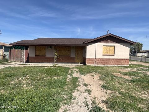 4402 W Crittenden Ln, Phoenix, AZ 85031