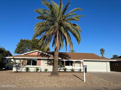 11413 N Coggins Dr, Sun City, AZ 85351