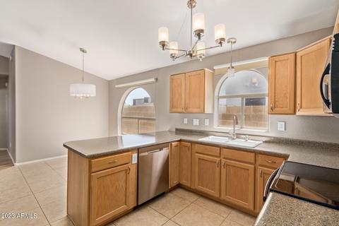 2227 S Peppertree Dr, Gilbert, AZ 85295 photo 6
