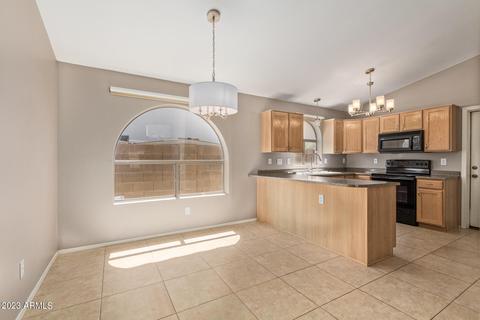 2227 S Peppertree Dr, Gilbert, AZ 85295 photo 8