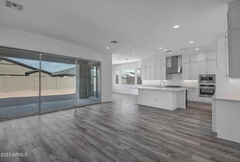 9726 E Spiral Ave, Mesa, AZ 85212 photo 4