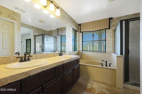 6837 S 7th Ln, Phoenix, AZ 85041 photo 5