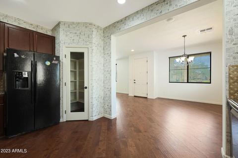6837 S 7th Ln, Phoenix, AZ 85041 photo 14
