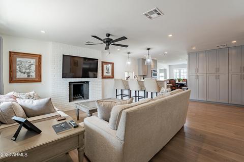 1246 E Pebble Beach Dr, Tempe, AZ 85282 photo 4
