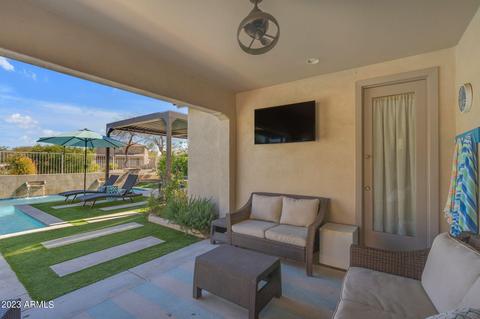 1689 E Nightingale Ln, Gilbert, AZ 85298 photo 9