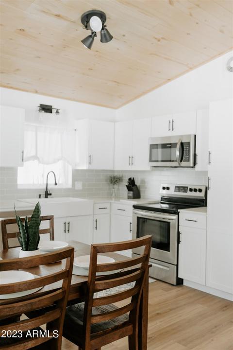 2785 Canyon Ridge Rd, Overgaard, AZ 85933 photo 4