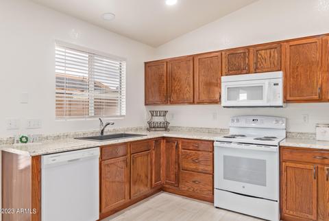1094 W 15th Ave, Apache Junction, AZ 85120 photo 11