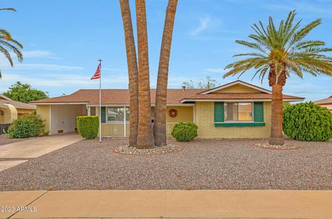 11830 N Hacienda Dr, Sun City, AZ 85351