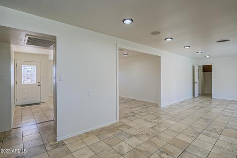 1574 W Lawrence Ln, Phoenix, AZ 85021 photo 11