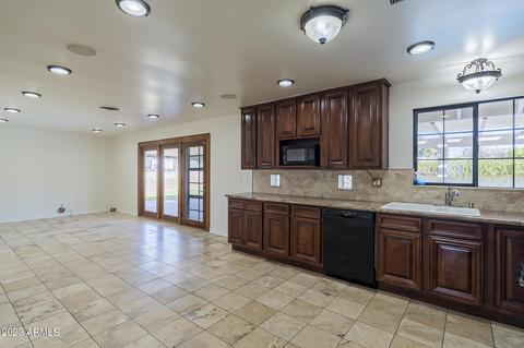 1574 W Lawrence Ln, Phoenix, AZ 85021 photo 12