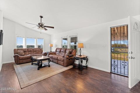 38415 N 251st Ave, Morristown, AZ 85342