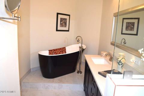 5450 E Deer Valley Dr E #4011, Phoenix, AZ 85054