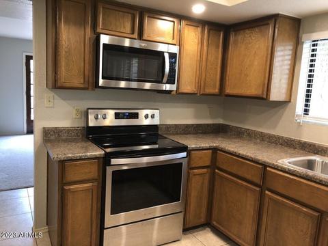 22 E Butler Dr, Phoenix, AZ 85020 photo 12