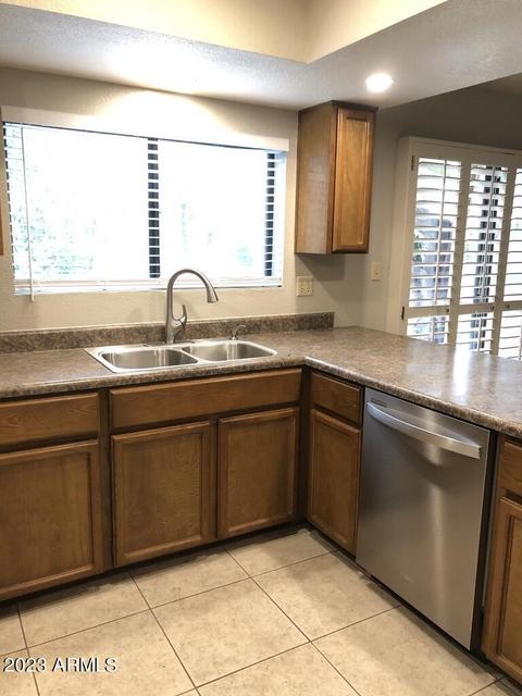 22 E Butler Dr, Phoenix, AZ 85020 photo 11
