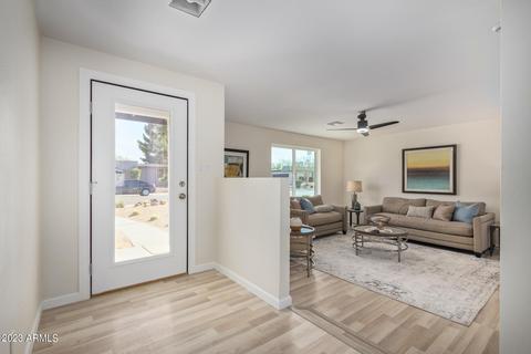 4032 E Alan Ln, Phoenix, AZ 85028 photo 8