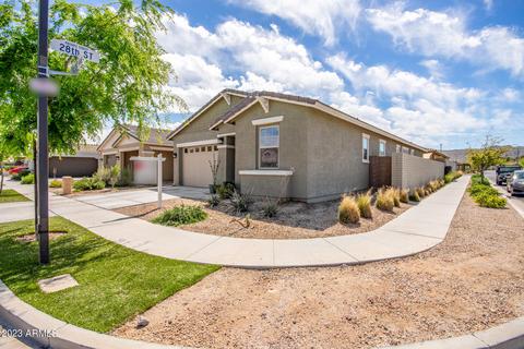 2811 E Sunland Ave E, Phoenix, AZ 85040 photo 3