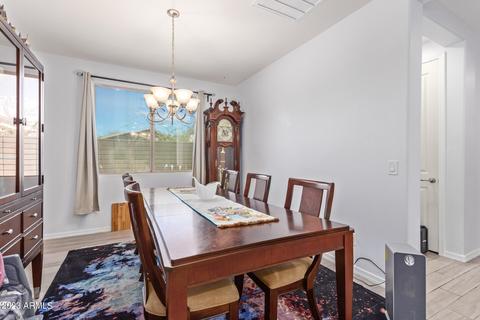 2811 E Sunland Ave E, Phoenix, AZ 85040 photo 9