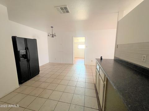 5826 S 46th Pl, Phoenix, AZ 85040 photo 9