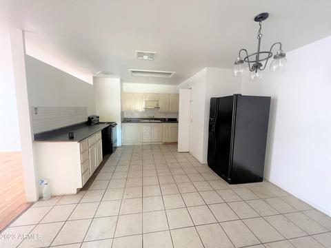 5826 S 46th Pl, Phoenix, AZ 85040 photo 8