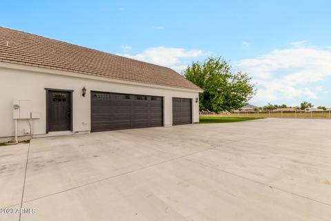 1696 E Country Ln, Gilbert, AZ 85298 photo 60