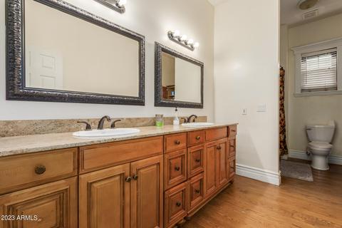 1696 E Country Ln, Gilbert, AZ 85298 photo 40