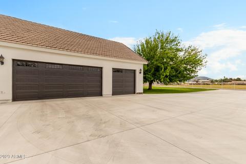 1696 E Country Ln, Gilbert, AZ 85298 photo 59