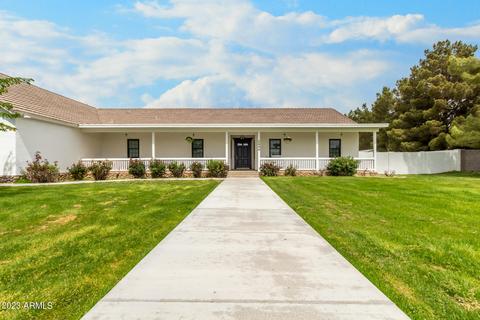 1696 E Country Ln, Gilbert, AZ 85298 photo 3