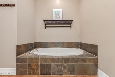 1696 E Country Ln, Gilbert, AZ 85298 photo 34