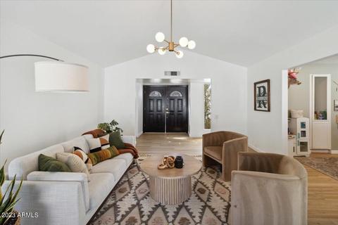818 E Harmont Dr, Phoenix, AZ 85020 photo 3