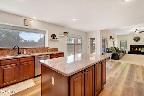 1015 E Liberty Ln, Gilbert, AZ 85296 photo 9