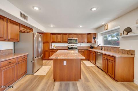 1015 E Liberty Ln, Gilbert, AZ 85296 photo 8