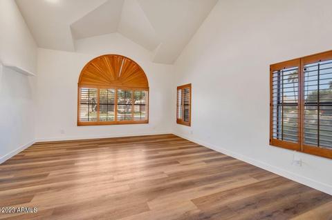 1015 E Liberty Ln, Gilbert, AZ 85296 photo 5