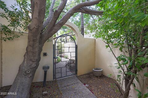 2010 E Northview Ave, Phoenix, AZ 85020