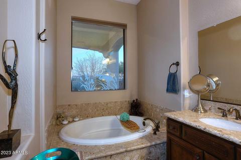 8439 E Leonora St, Mesa, AZ 85207 photo 26