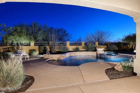 8439 E Leonora St, Mesa, AZ 85207 photo 3