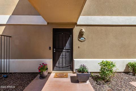 2233 E Highland Ave #127, Phoenix, AZ 85016