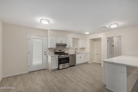 2301 E Whitton Ave, Phoenix, AZ 85016 photo 2